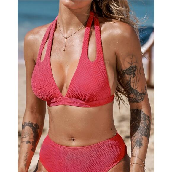 Cupshe Cherry Red Plunging Cutout Bikini Top- NWT - Sz L - Picture 5 of 6